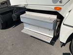 LN564013 - 2020 International LT625: Steps