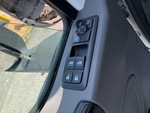 LN564013 - 2020 International LT625: Window Controls