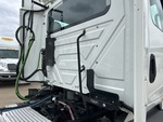 MN382943 - 2021 International LT625: Grab Rails