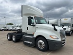 MN382943 - 2021 International LT625: Picture, Right Front Corner