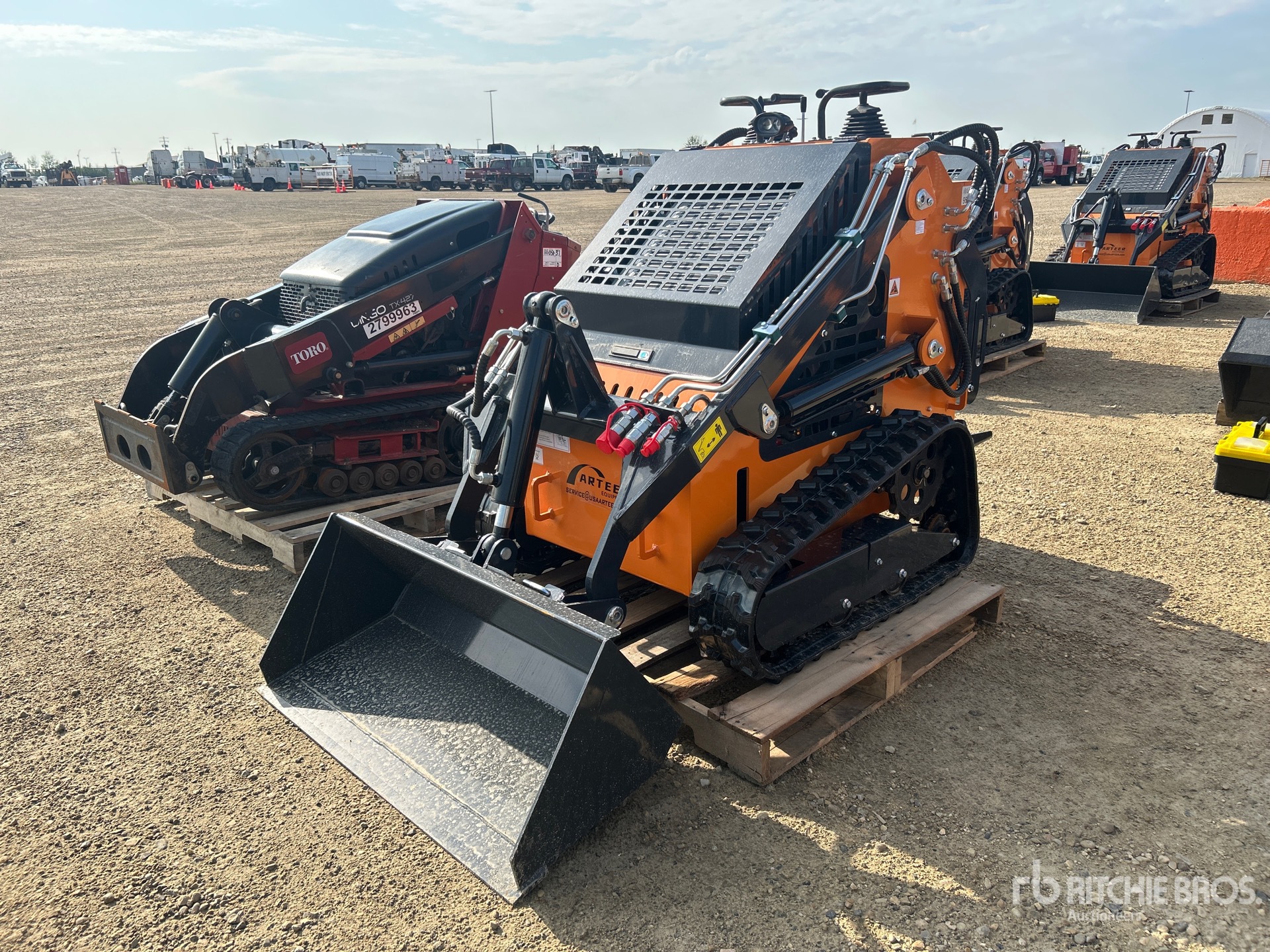 General Appearance with Picture, Left Front Corner