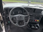 MN237014 - 2021 International LT625: Dash Components