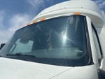 NN171907 - 2022 International LT625: Glass