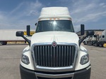 NN171907 - 2022 International LT625: Exterior Lights
