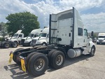 NN171907 - 2022 International LT625: Picture, Right Rear Corner
