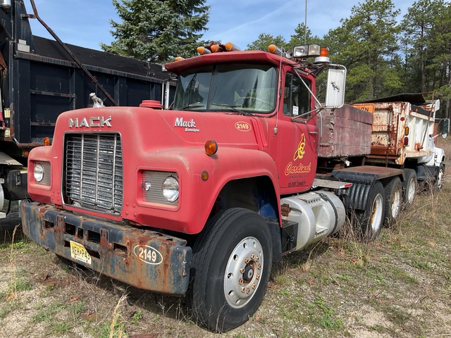 Mack R686ST 6x4 T/A Day Cab Truck Tractor