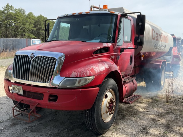 2002 International 4400 4x2 Water Truck
