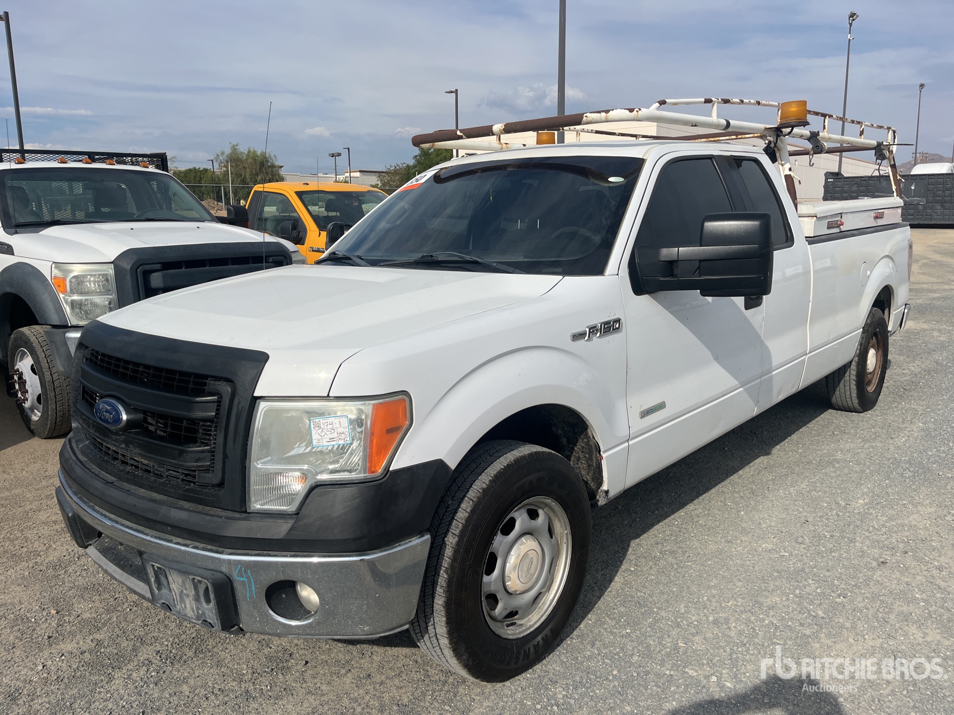 General Appearance with Picture, Left Front Corner