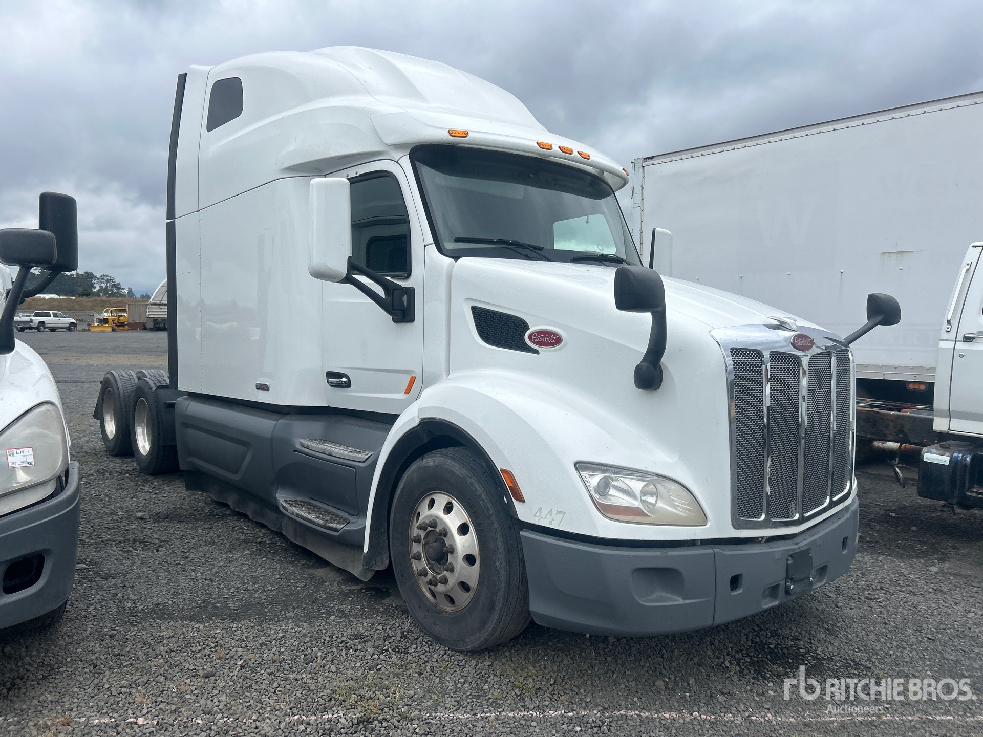 General Appearance with Picture, Right Front Corner
