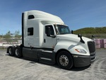 NN537197 - 2022 International LT625: Picture, Right Front Corner