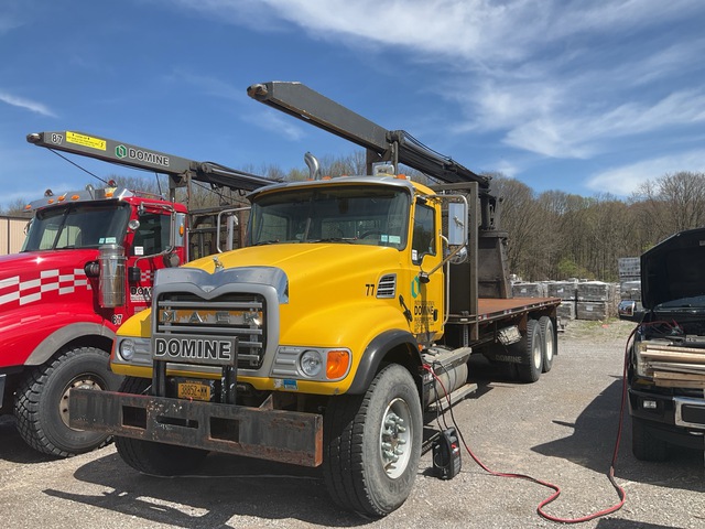 USTC M-26 4000 lb Straight Boom on 2005 Mack CV713 Granite 6x4 Boom Truck USTC M-26 4000 lb Straight Boom on 2005 Mack CV713 Granite 6x4 Boom Truck
