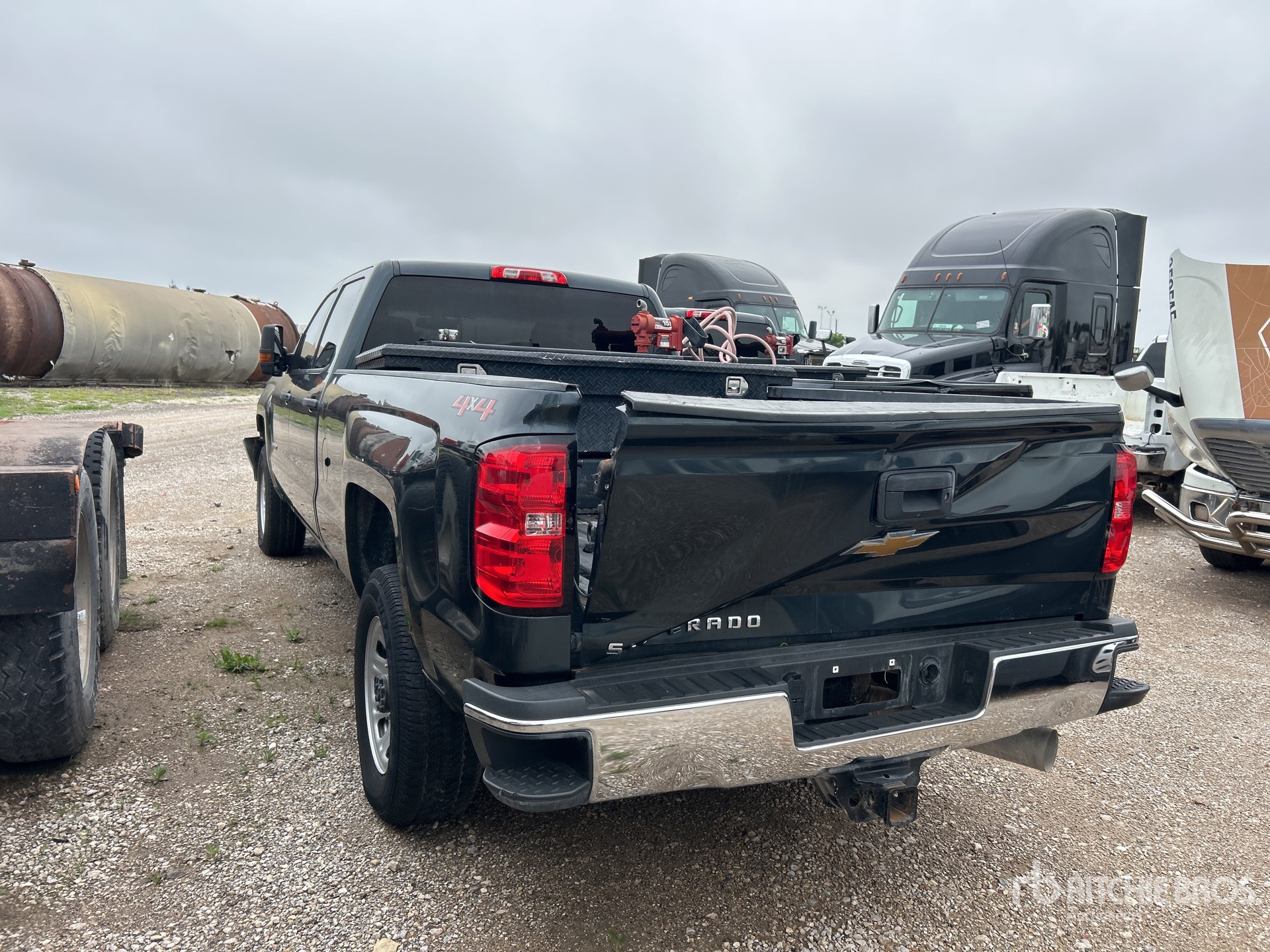 General Appearance with Picture, Left Rear Corner