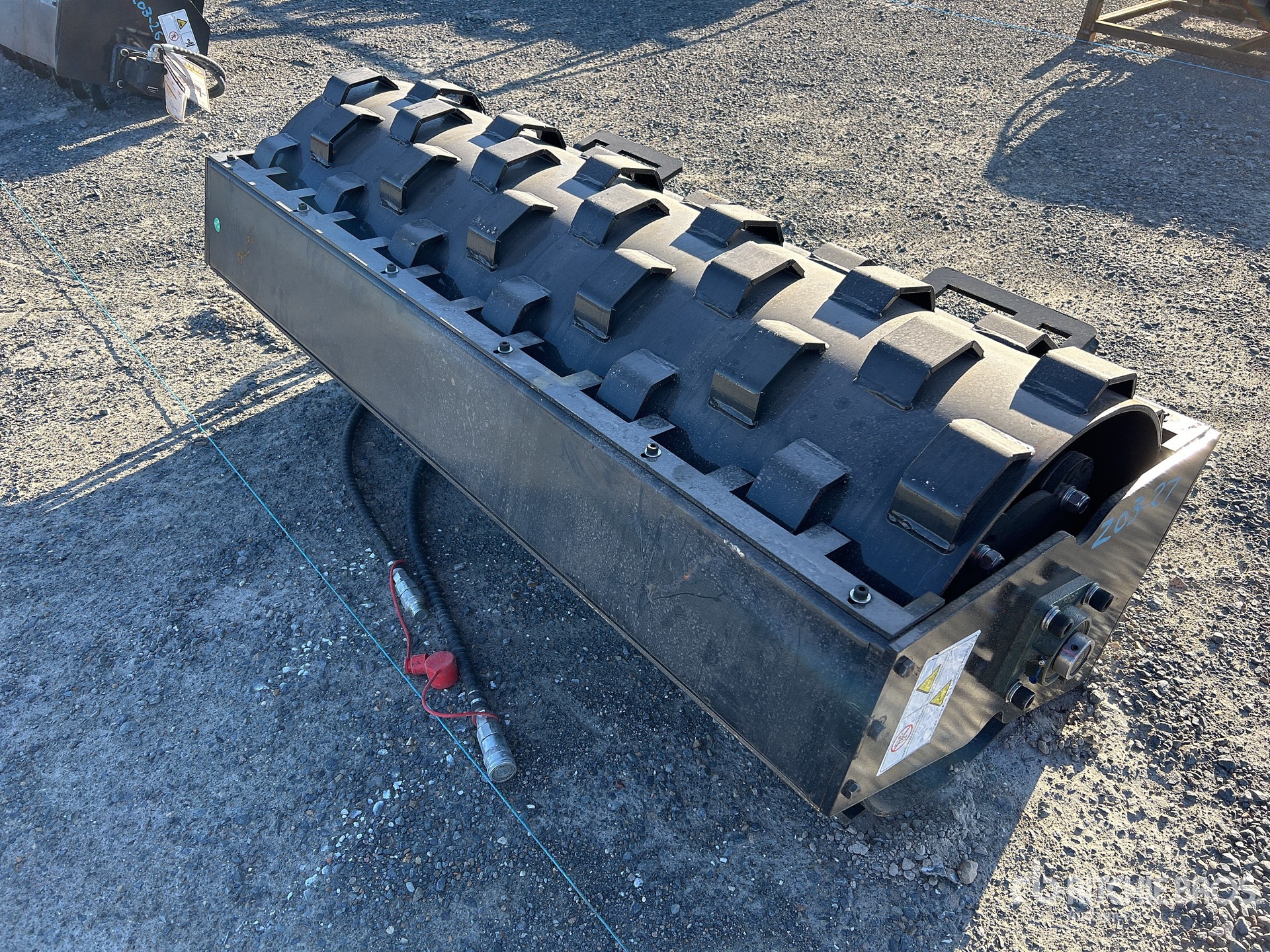 Aspect général with Image, coin avant gauche