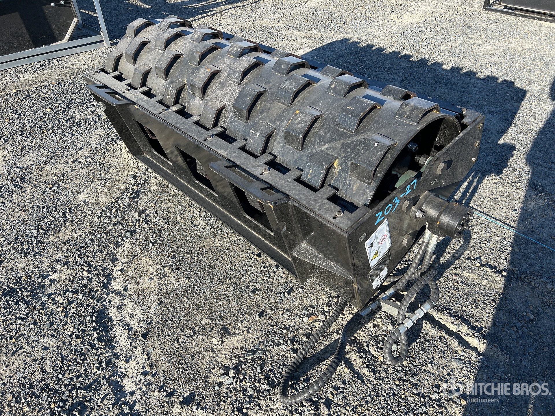 Aspect général with Image, coin arrière droit