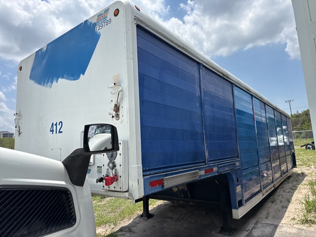 2002 Mickey 16 Bay S/A Beverage Trailer