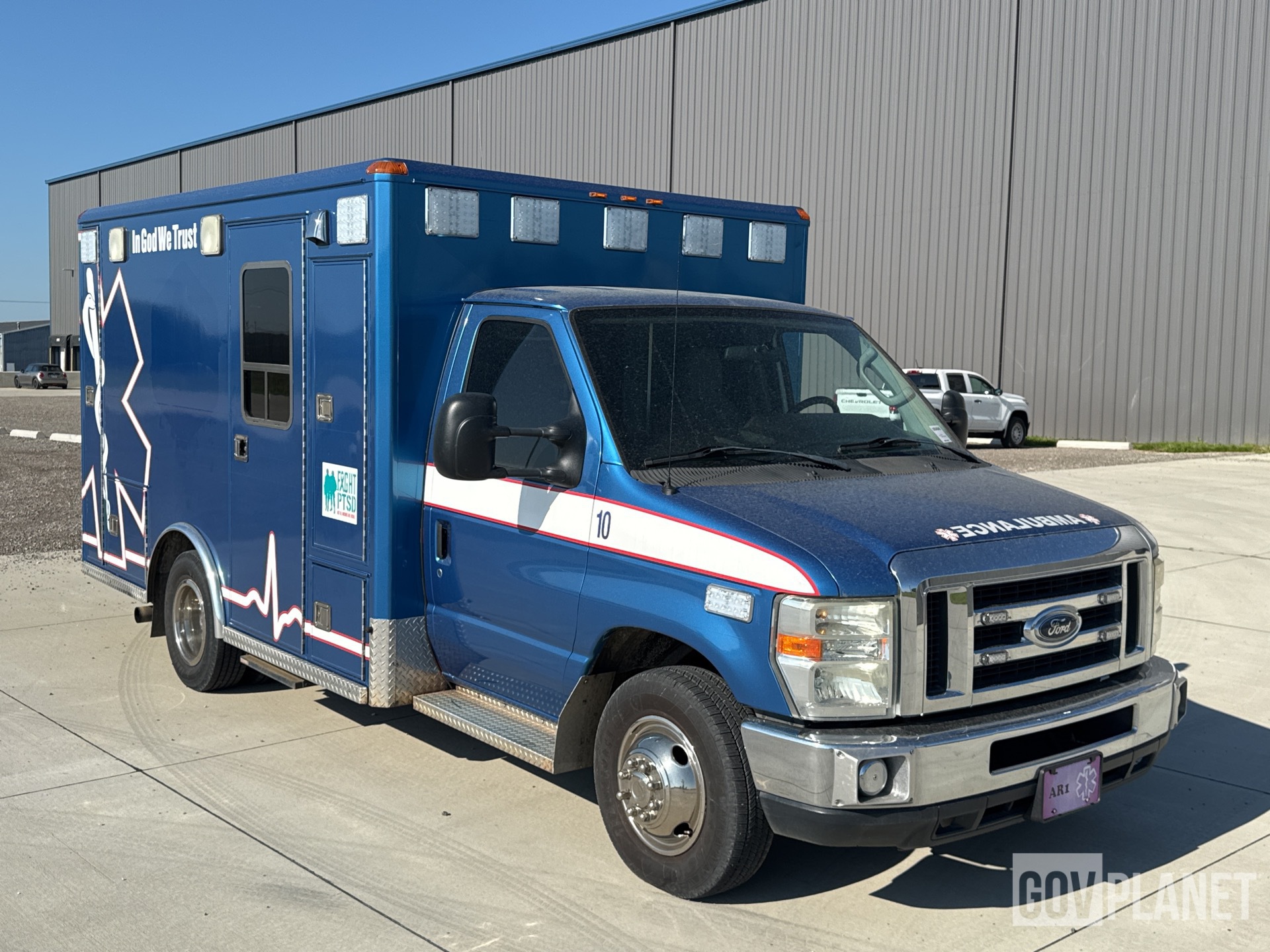 General Appearance with Picture, Right Front Corner