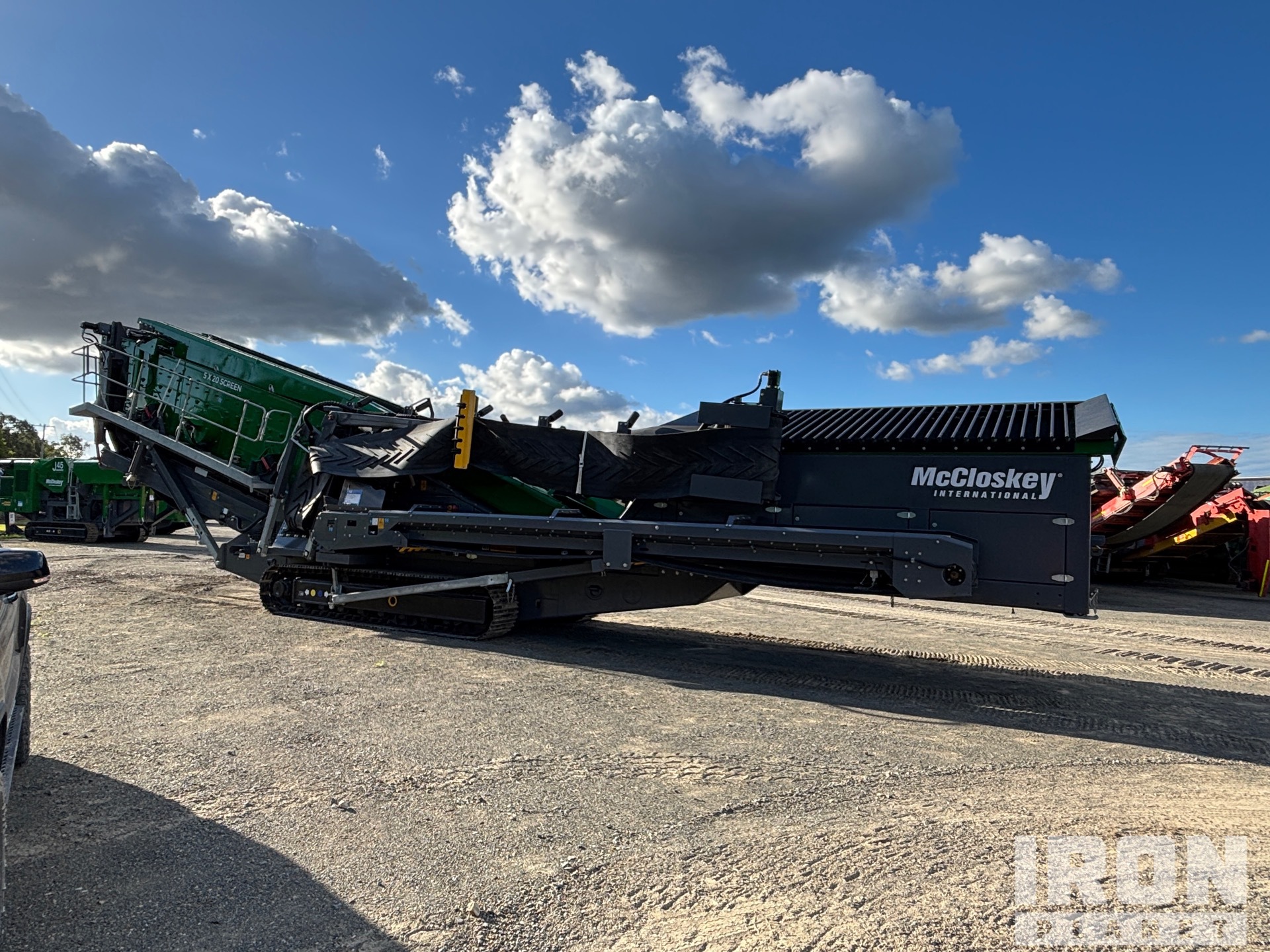 General Appearance with Image, coin avant droit