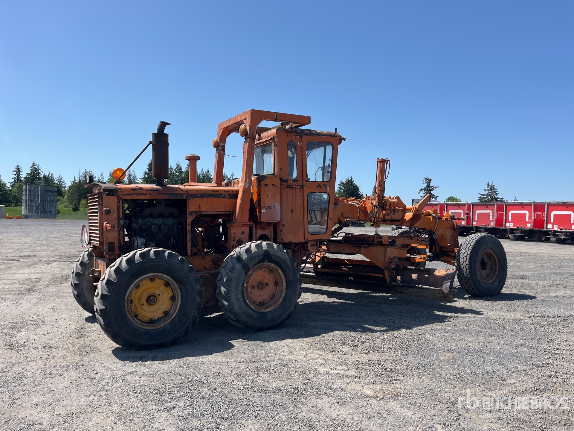 Aspect général with Image, coin arrière droit