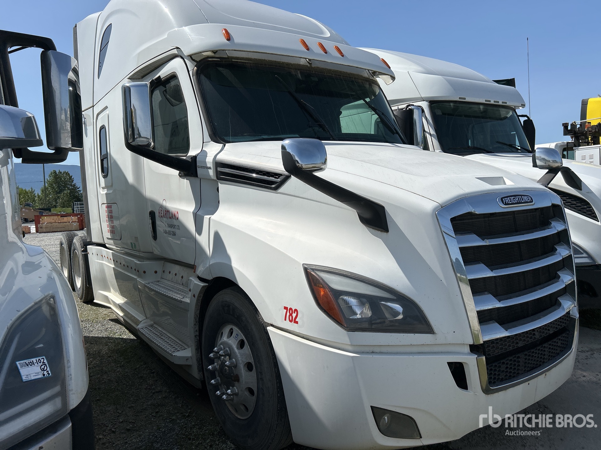 General Appearance with Picture, Right Front Corner