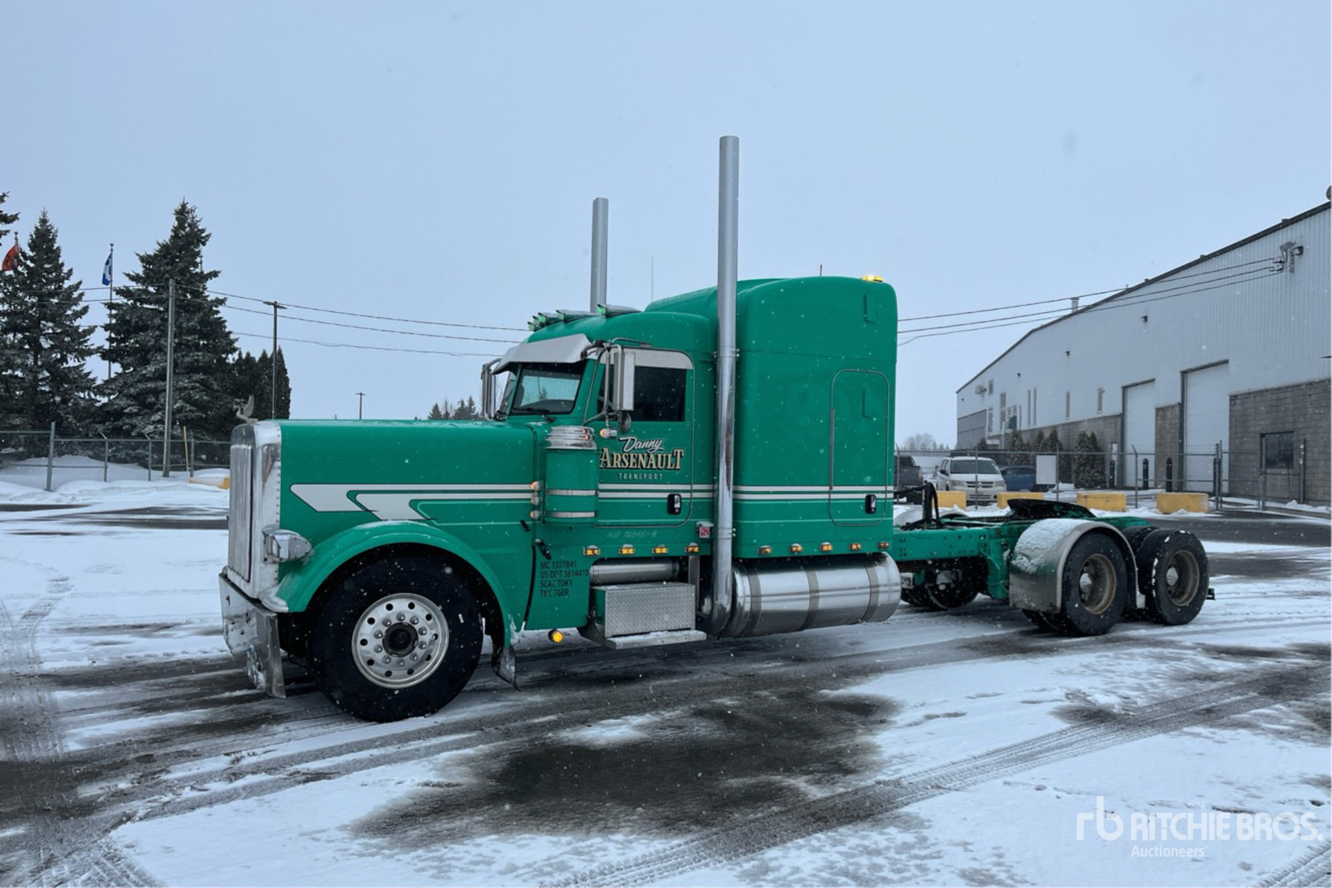 General Appearance with Picture, Left Front Corner