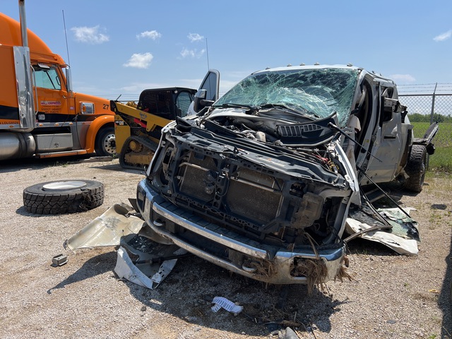 2021 Ford F-250 Lariat 4x4 Crew Cab Pickup (Inoperable) 2021 Ford F-250 Lariat 4x4 Crew Cab Pickup (Inoperable)