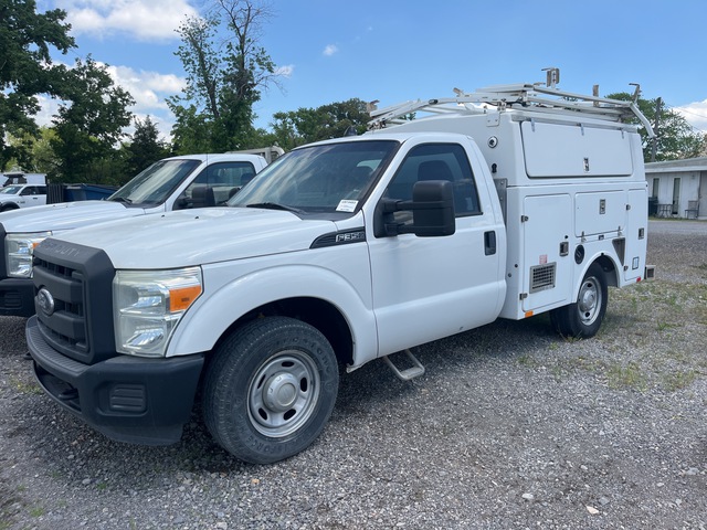 2013 Ford F-350 XL 4x2 Utility Truck