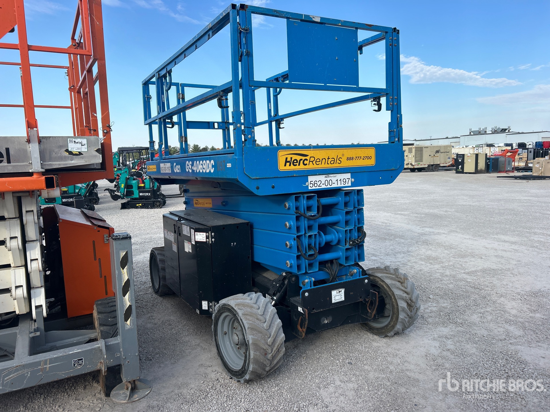 General Appearance with Foto, angolo anteriore destro