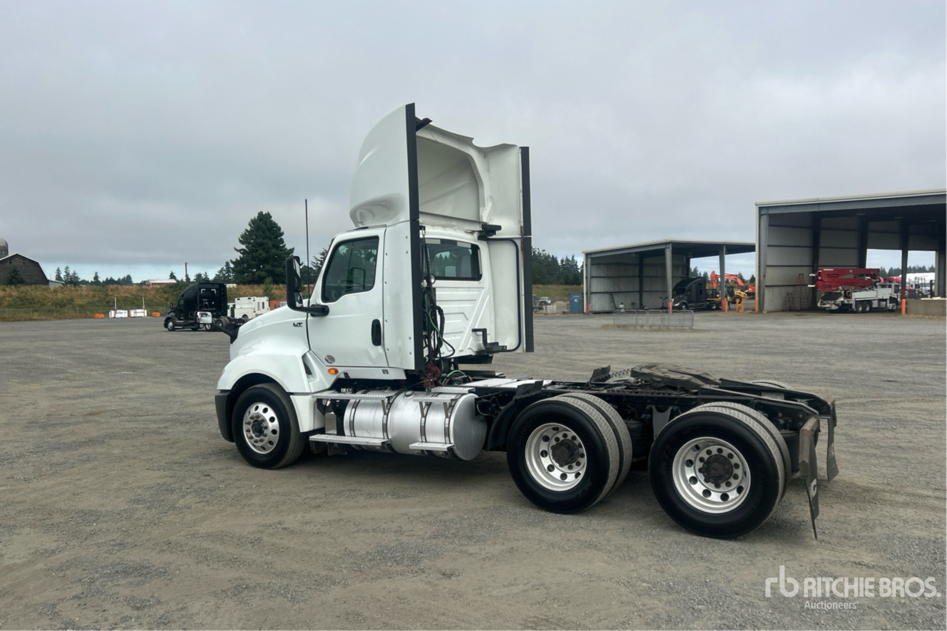 General Appearance with Picture, Left Rear Corner