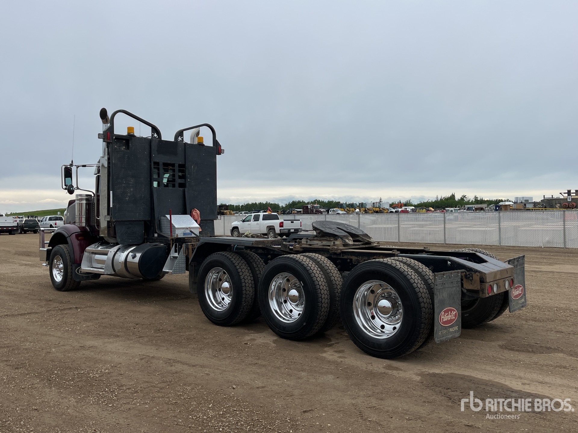 General Appearance with Foto, angolo posteriore sinistro