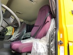 Cab with Seats/armrests