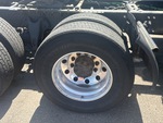NN431173 - 2022 International LT625: Right Center Drive Tires