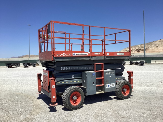 2013 Skyjack SJ8841RT Dual Fuel Scissor Lift 2013 Skyjack SJ8841RT Dual Fuel Scissor Lift