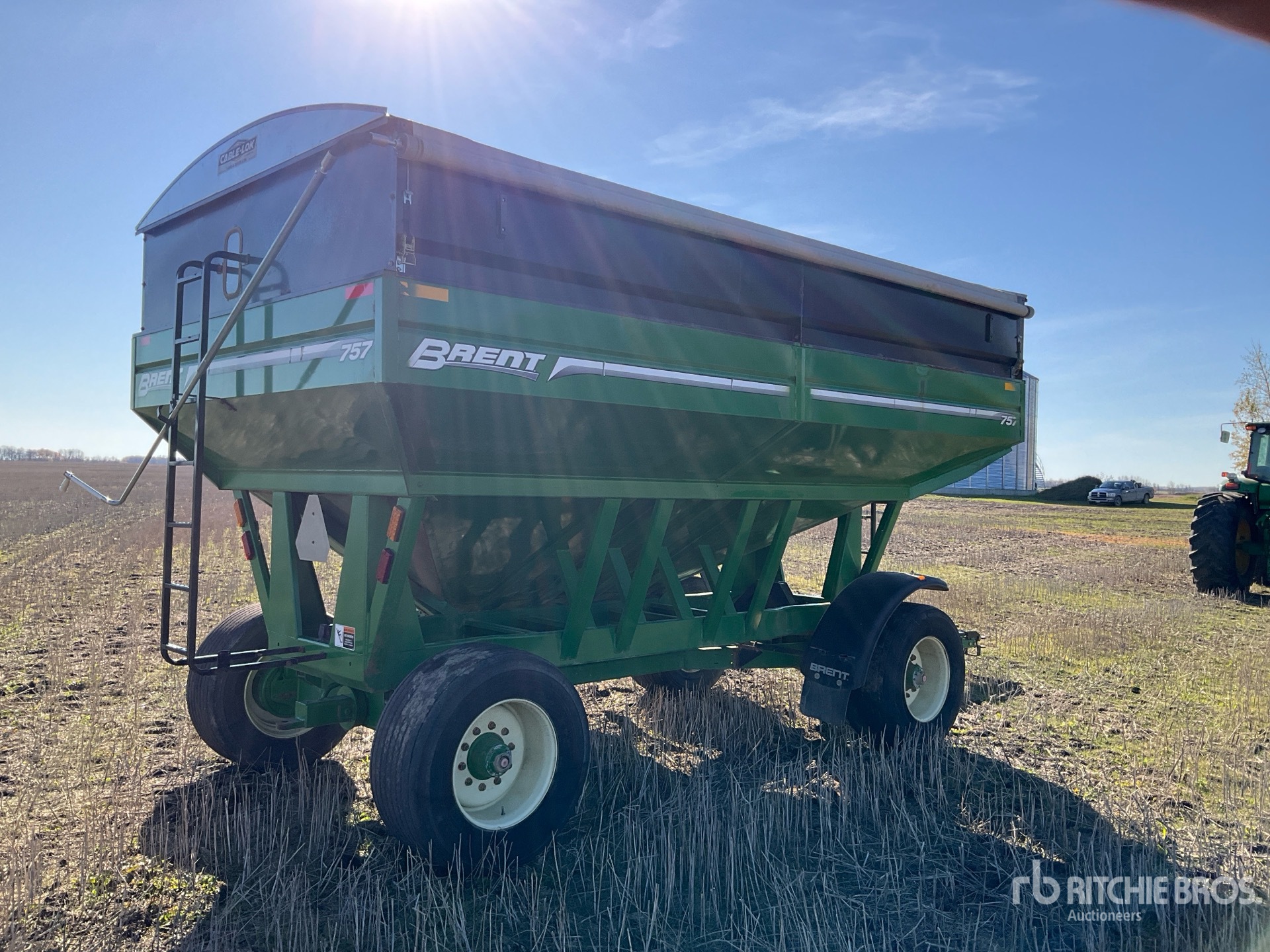 Aspect général with Image, coin arrière droit