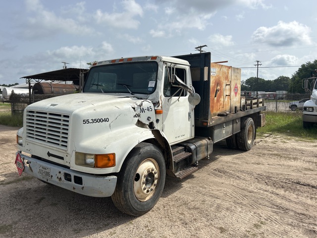 1995 International 4700 4x2 Flatbed Truck 1995 International 4700 4x2 Flatbed Truck