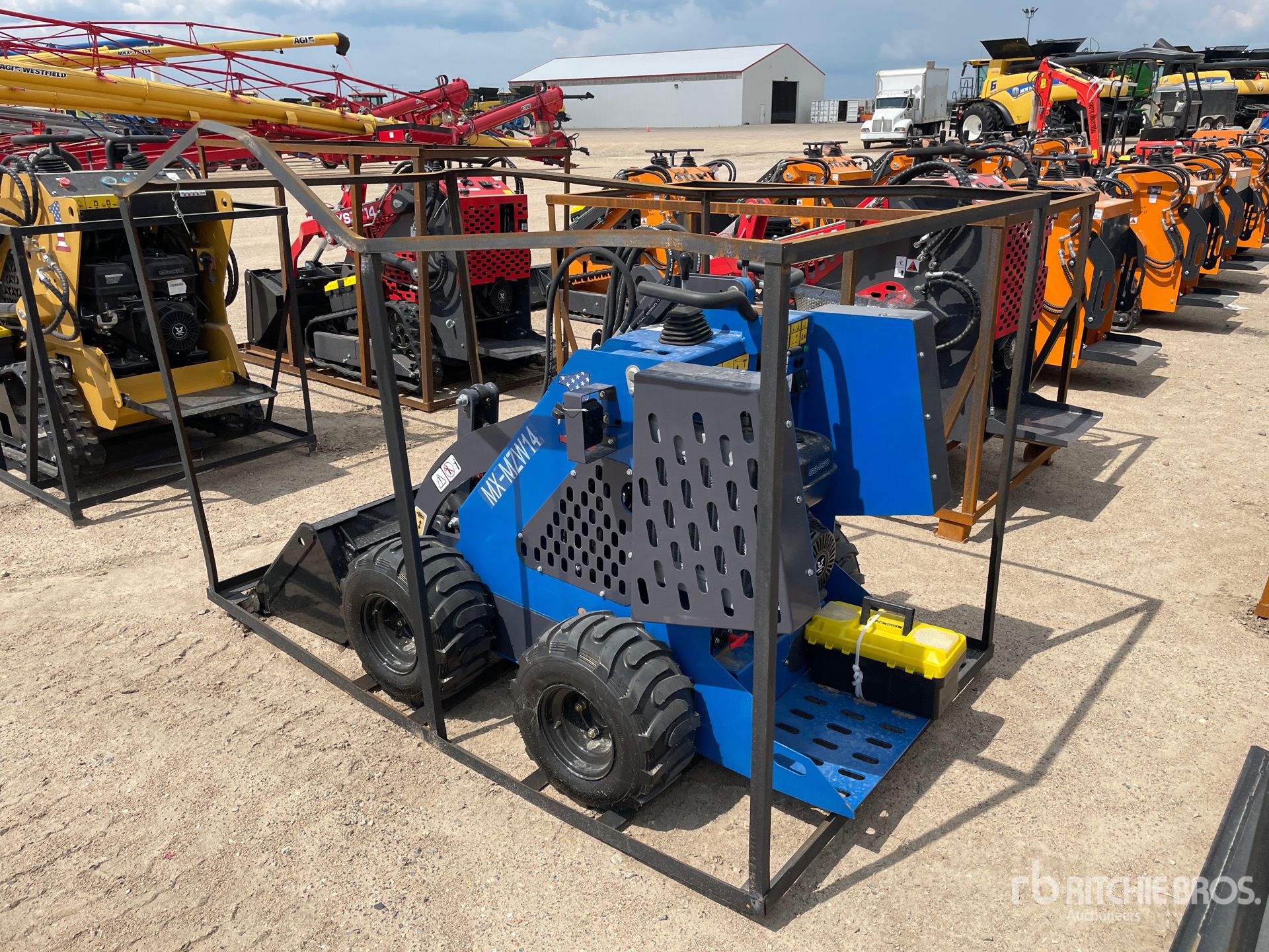 MINI CARGADOR SOBRE RUEDAS 2025 AGT MXMZW14