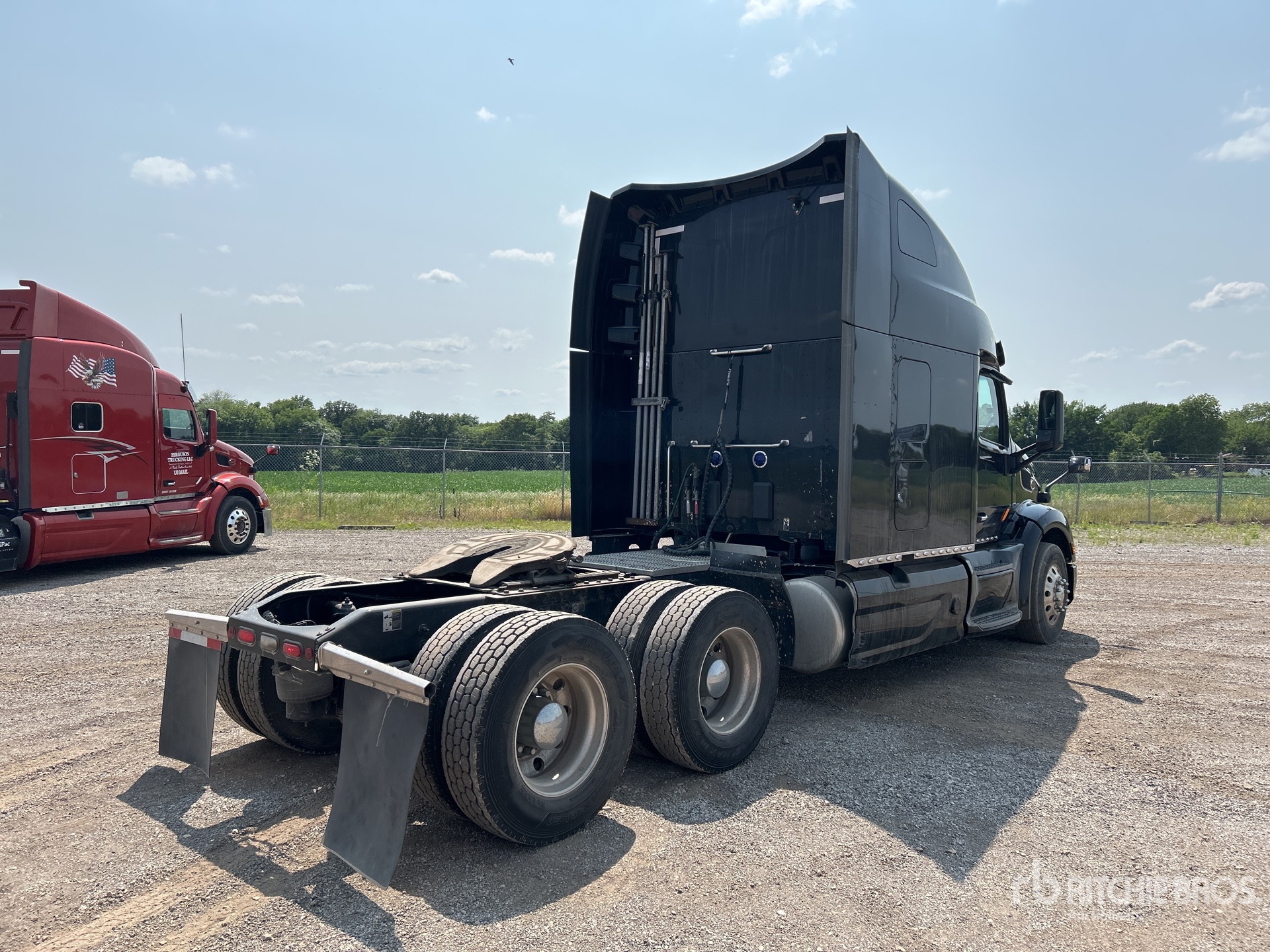 General Appearance with Imagen: esquina trasera derecha