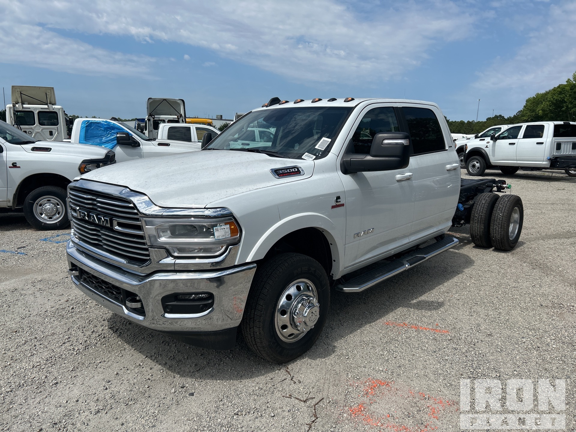 General Appearance with Bild, Ecke vorne links