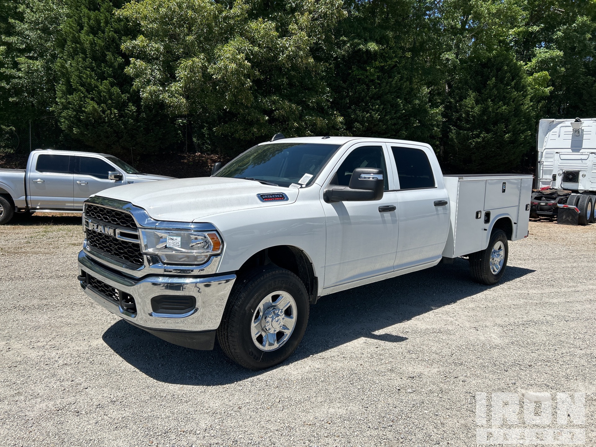 General Appearance with Featured Photo