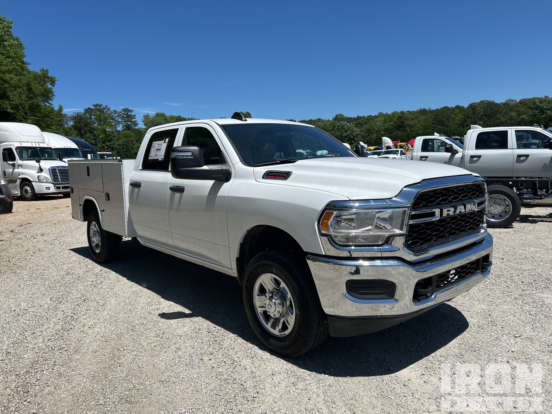 General Appearance with Image, coin avant droit