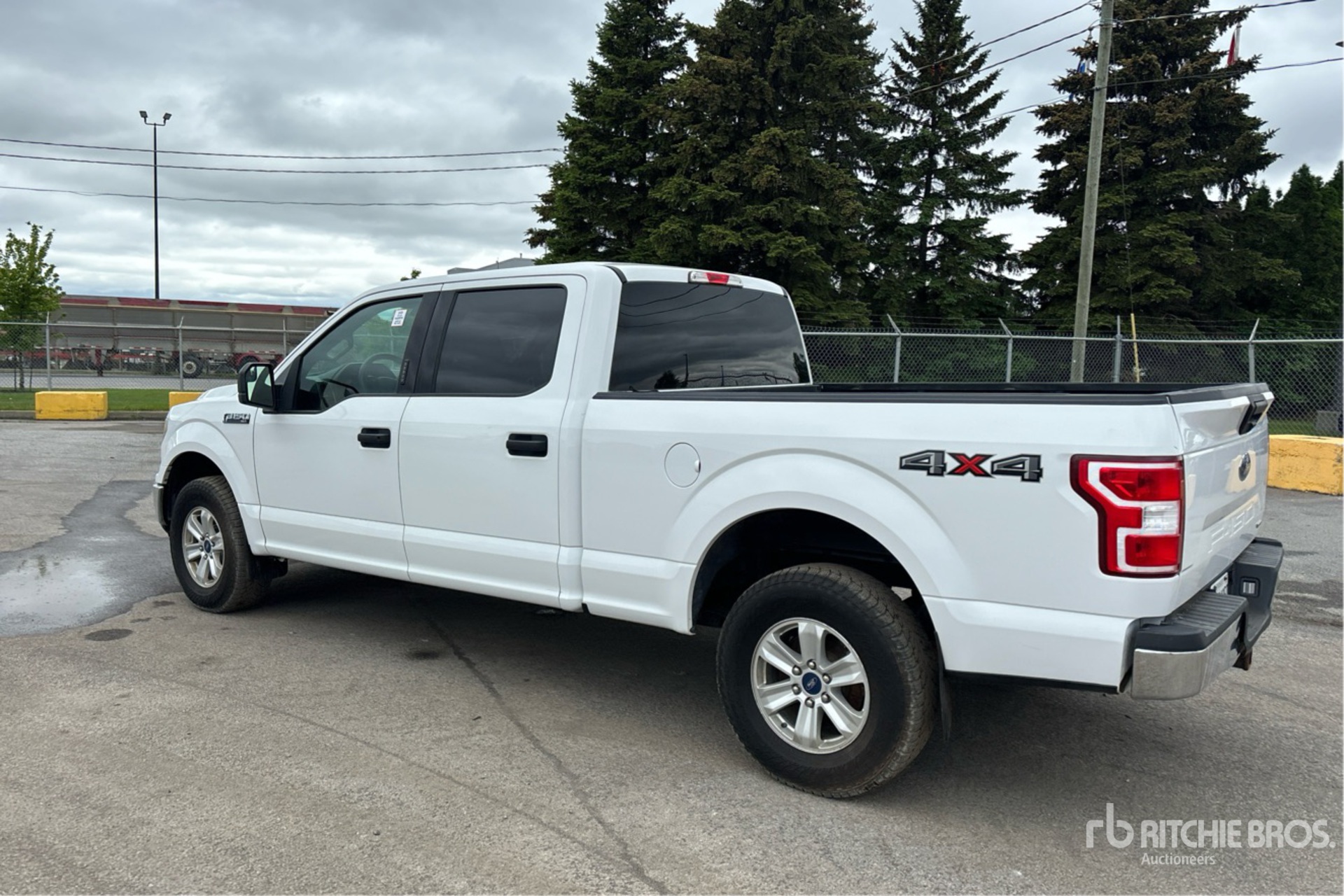 General Appearance with Picture, Left Rear Corner