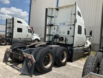 MN314951 - 2021 International LT625: Picture, Right Rear Corner