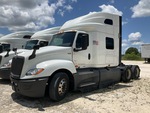 MN314512 - 2021 International LT625: Picture, Left Front Corner