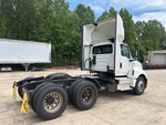 LN406159 - 2020 International LT625: Picture, Right Rear Corner