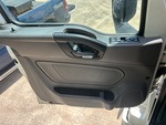 LN406159 - 2020 International LT625: Cab Doors