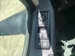 LN406159 - 2020 International LT625: Window Controls