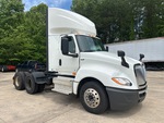 LN406159 - 2020 International LT625: Picture, Right Front Corner