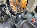 Control Station with Controles hidráulicos