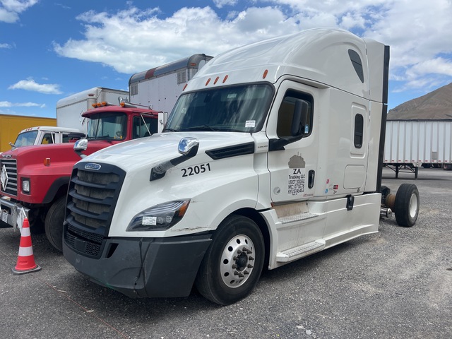 2019 Freightliner Cascadia 6x4 T/A Sleeper Truck Tractor (Inoperable)