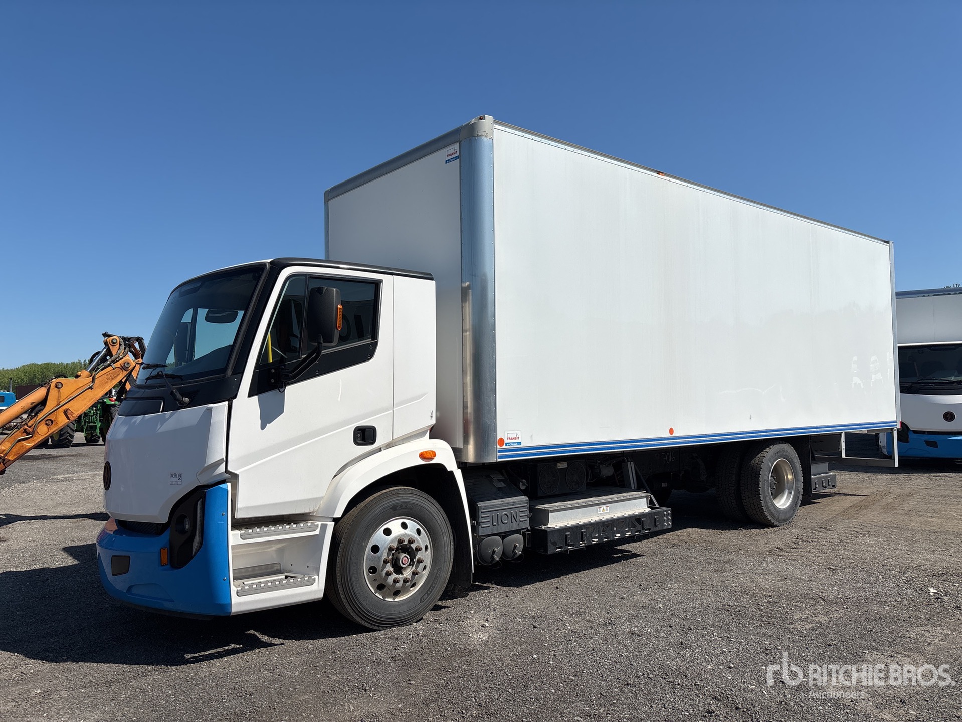 General Appearance with Image, coin avant gauche