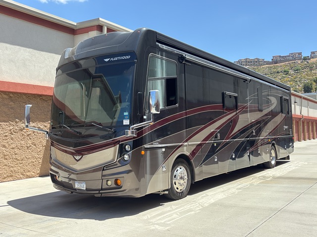 2018 Fleetwood Discovery 39 Motor Home 2018 Fleetwood Discovery 39 Motor Home